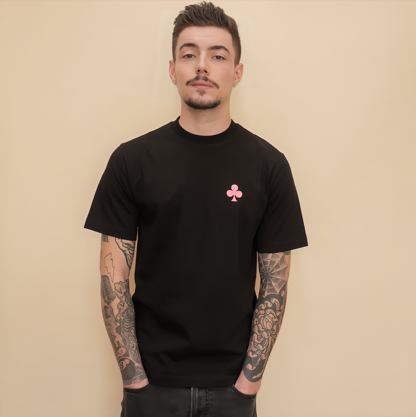 T-shirt Noir Trèfle Rose Brodé