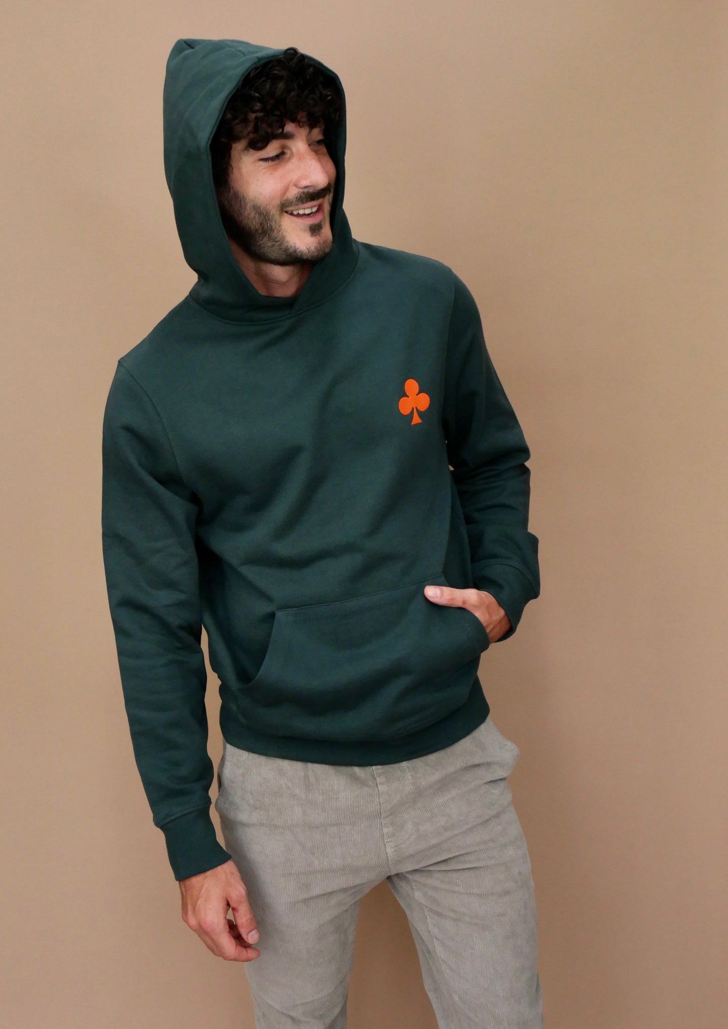 monsieurbarr sweat à capuche vert sapin trèfle brodé orange