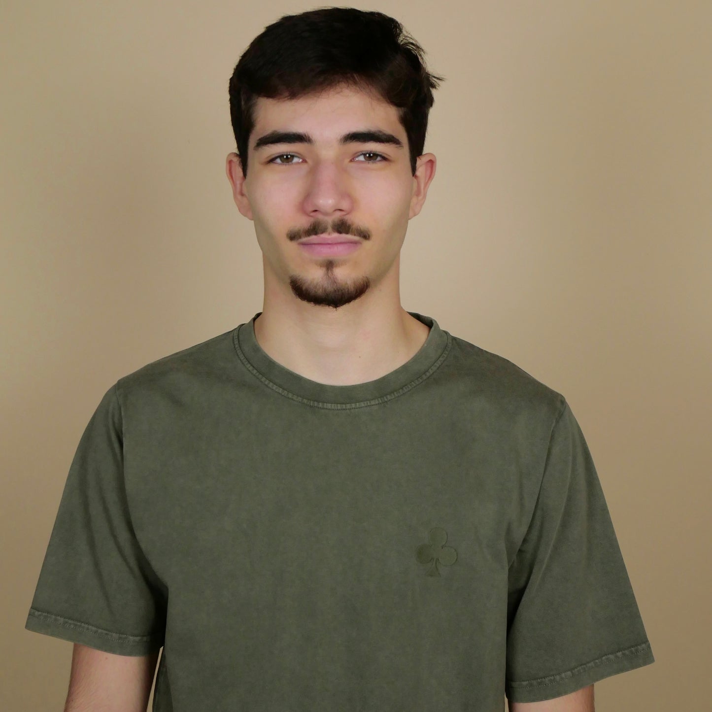 monsieurbarr t-shirt kaki vintage trèfle brodé kaki