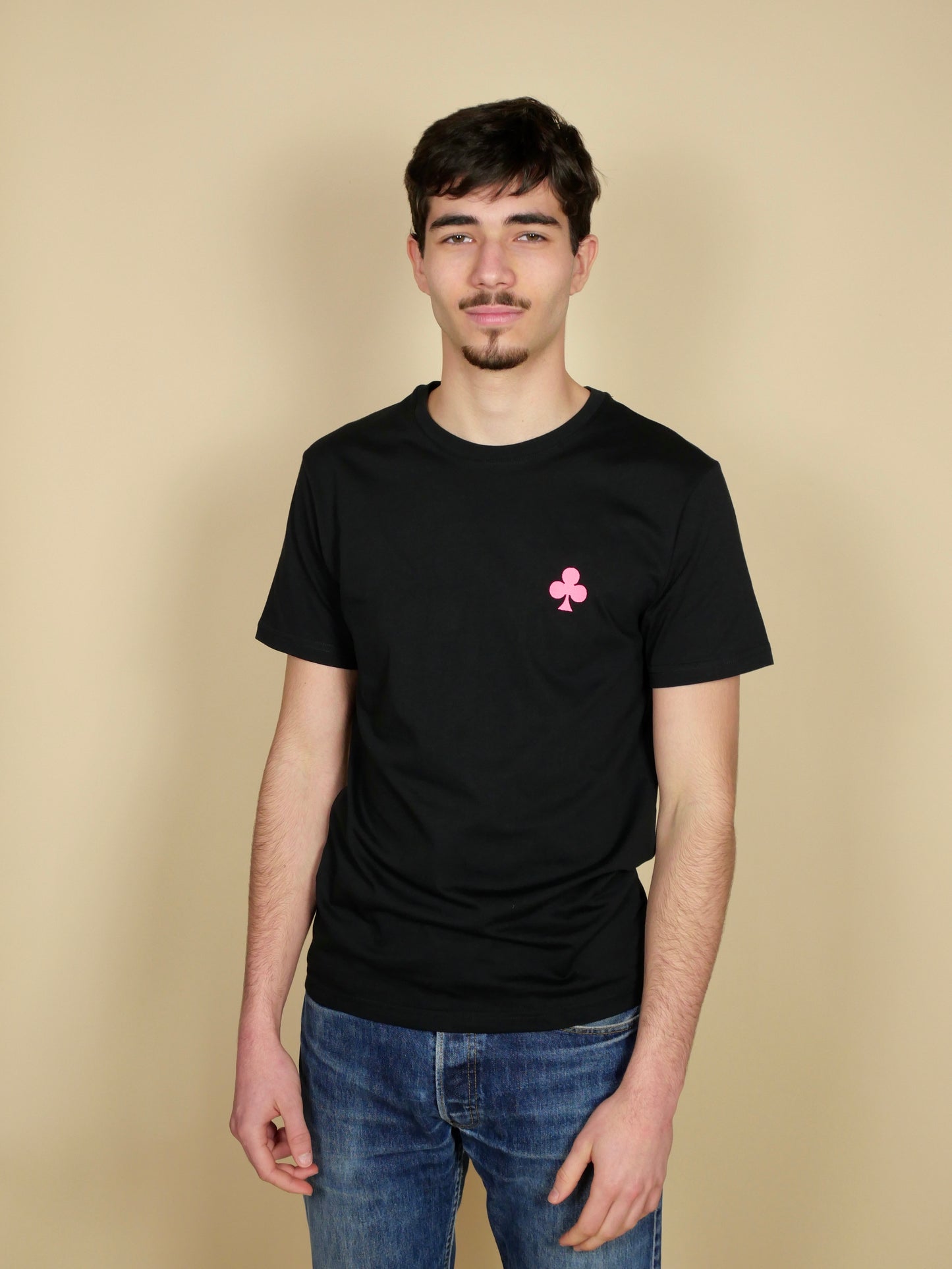 monsieurbarr t-shirt noir d'été trèfle brodé rose fluo
