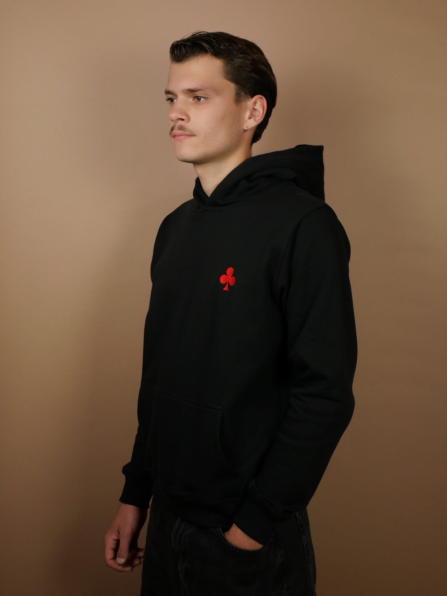 Hoodie Noir Intérieur Polaire Trèfle Rouge