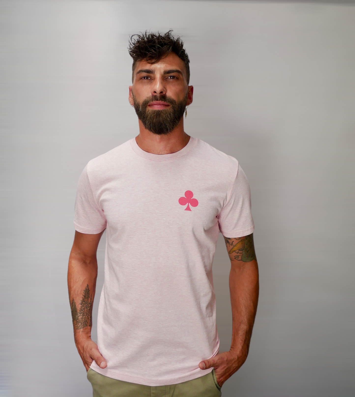 t-shirt rose chiné logo poitrine trèfle rose