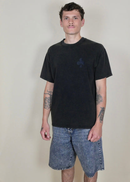 monsieur barr T-shirt noir washed effet usé Grand trèfle noir brodé signature
