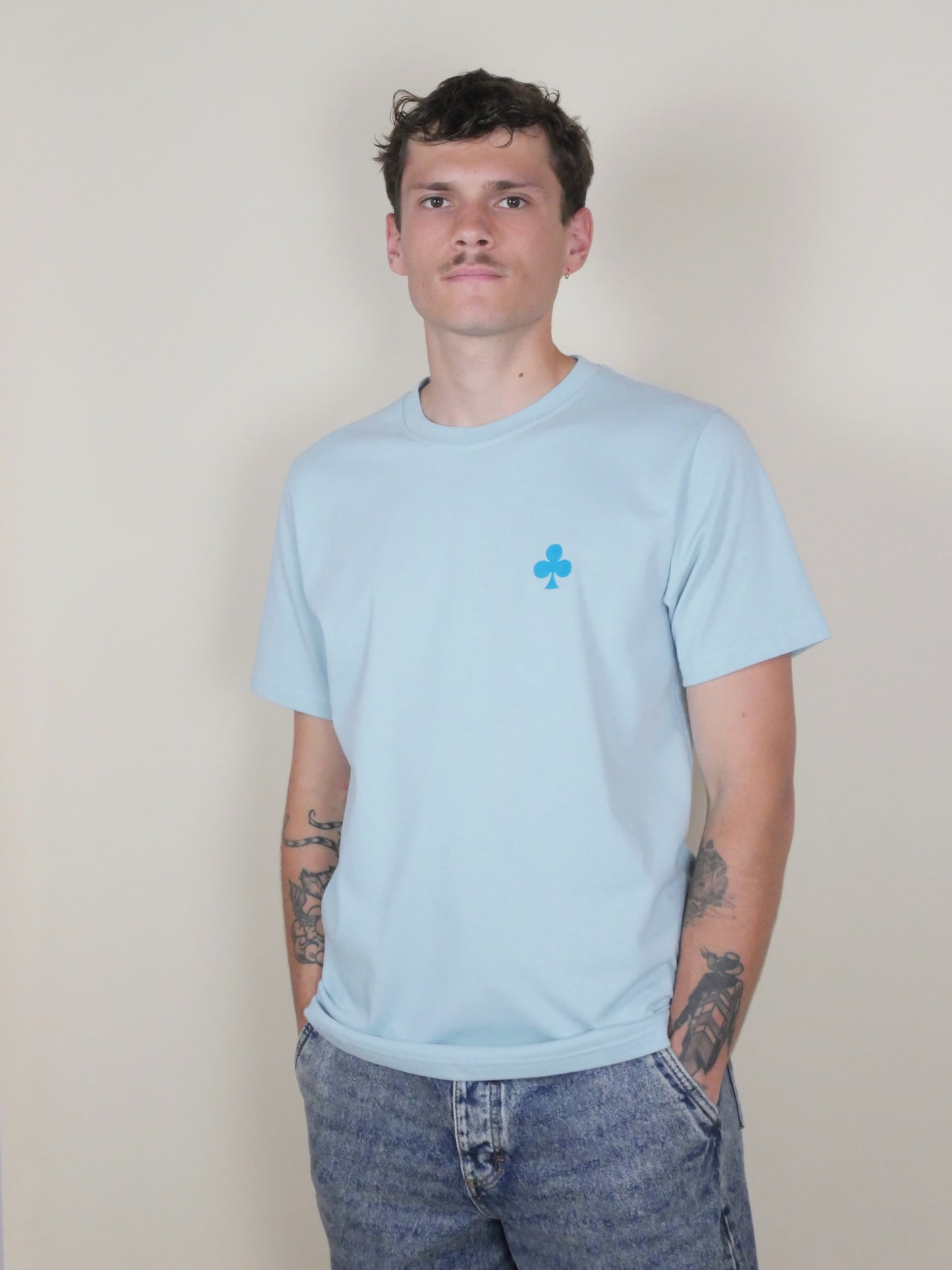 monsieur barr t-shirt bleu ciel trèfle brodé turquoise 