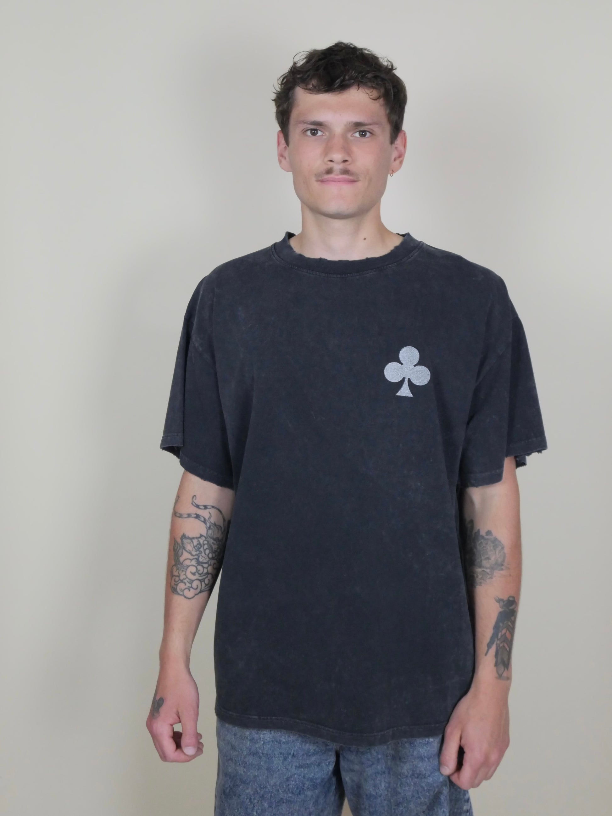 monsieur barr t-shirt oversize effet vintage marble broderie trèfle argent 