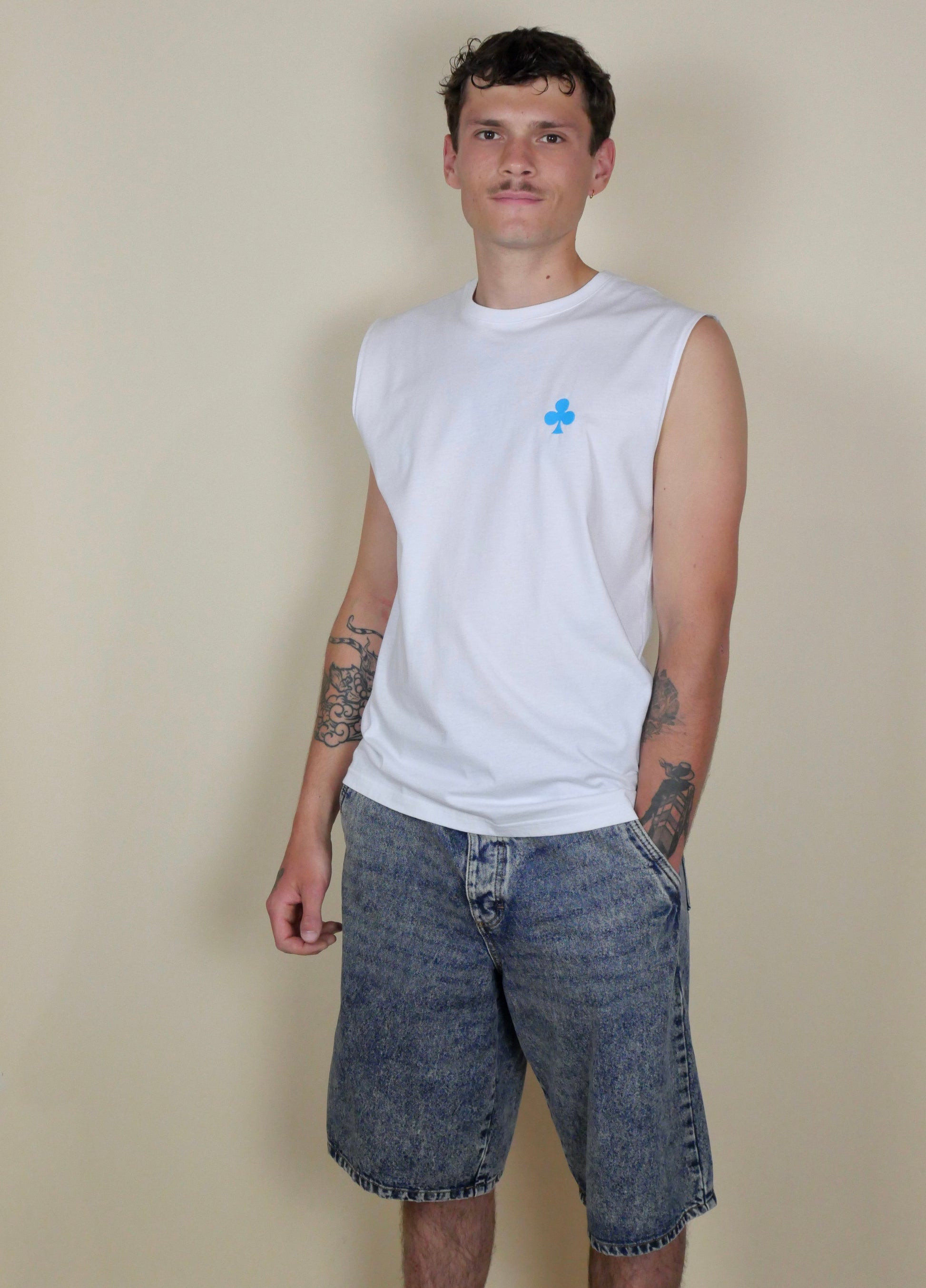monsieur barr t-shirt sans manches blanc trèfle brodé turquoise
