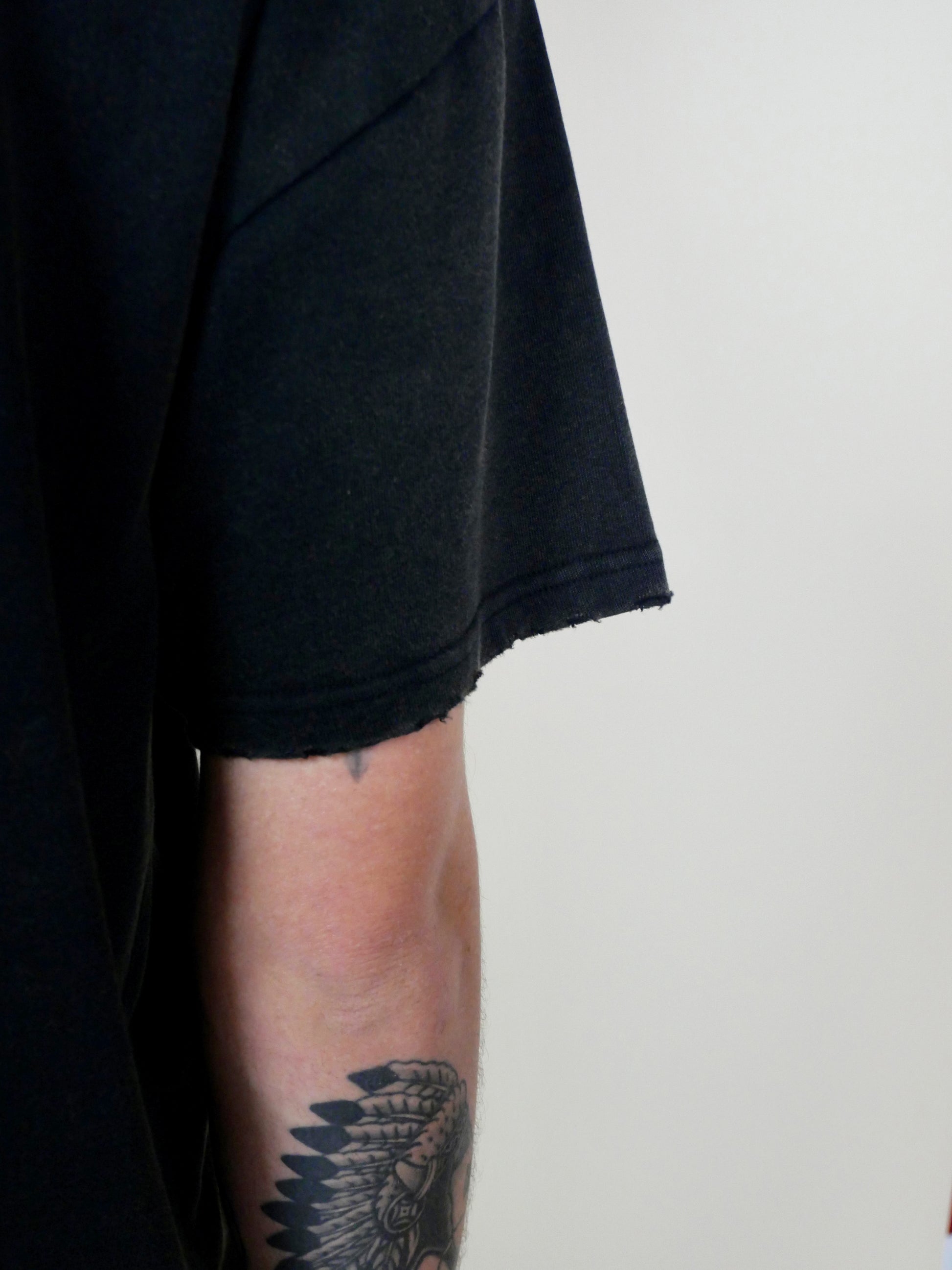 monsieurbarr T-shirt noir oversize distressed Trèfle brod
