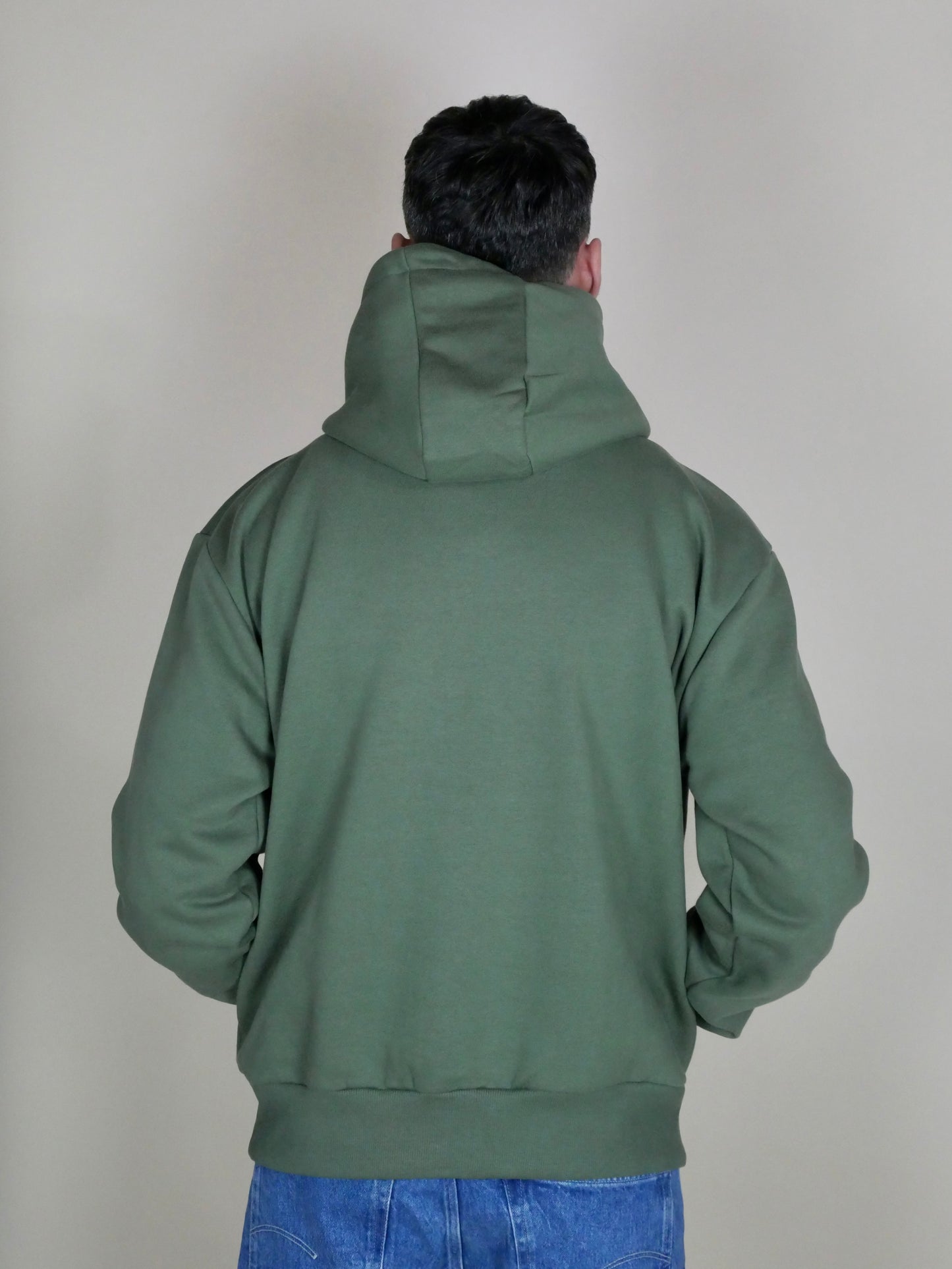 Hoodie kaki épais premium, capuche trois pans, poche kangourou et grand trèfle kaki brodé