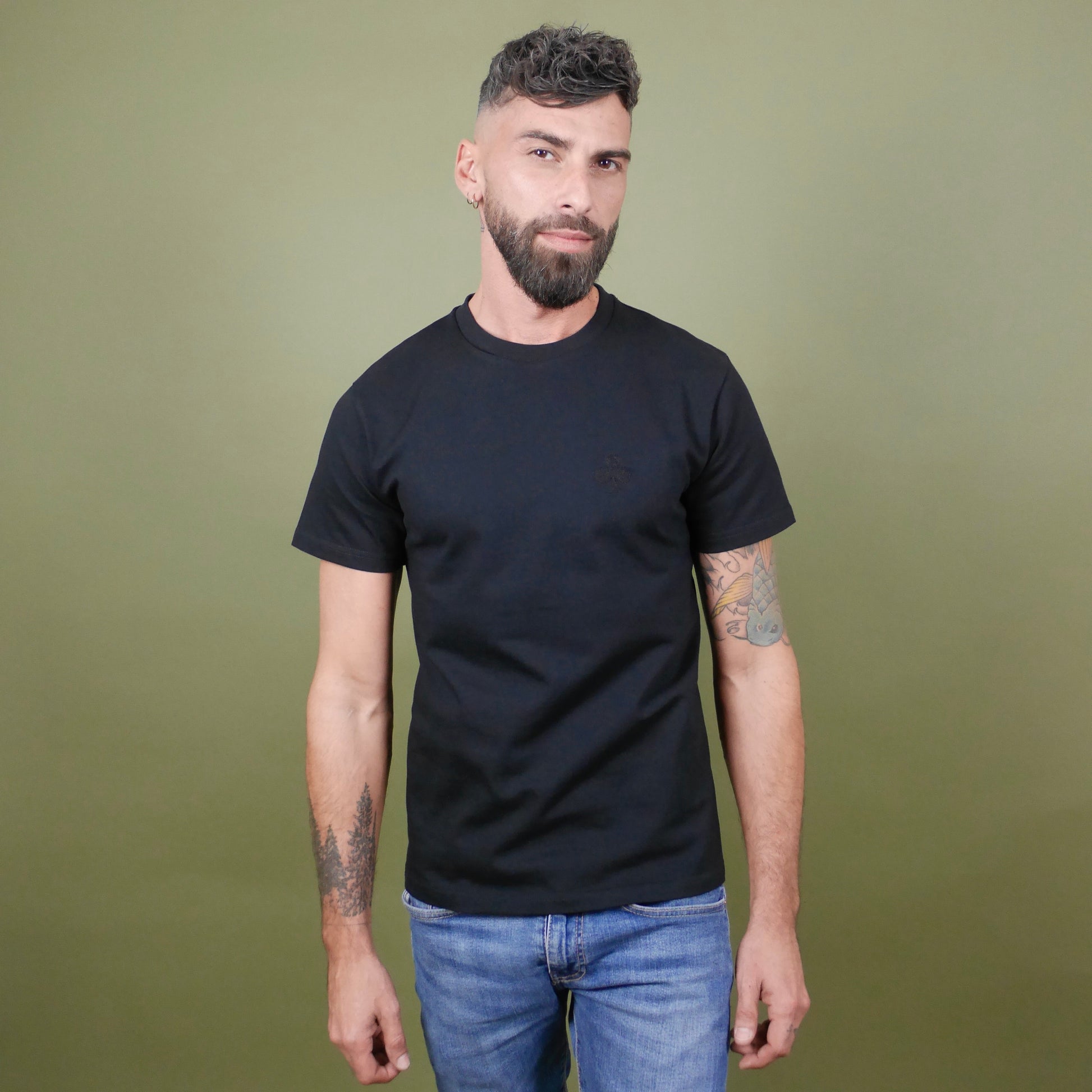  t-shirt noir broderie trèfle noir monsieurbarr