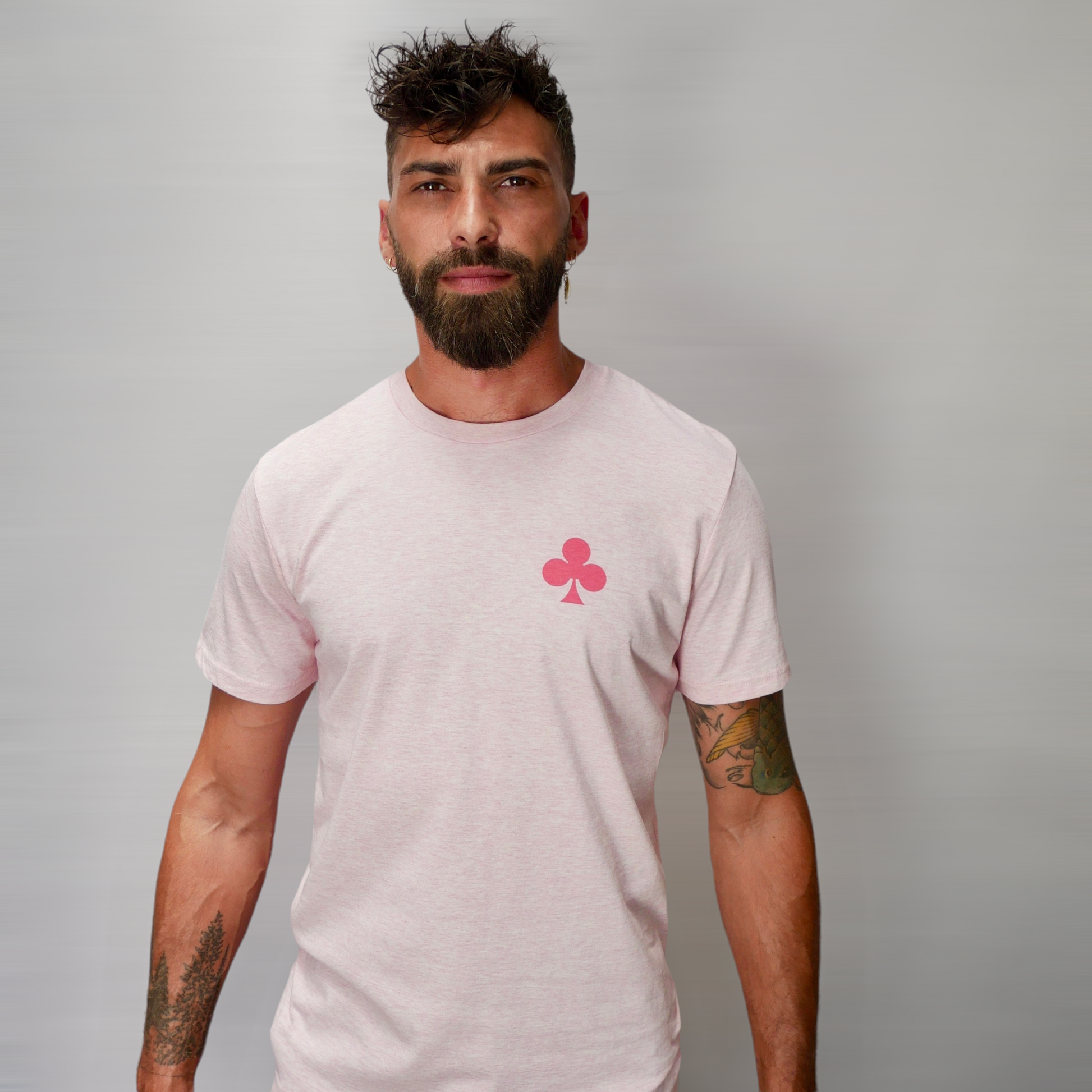 t-shirt rose chiné logo poitrine trèfle rose 